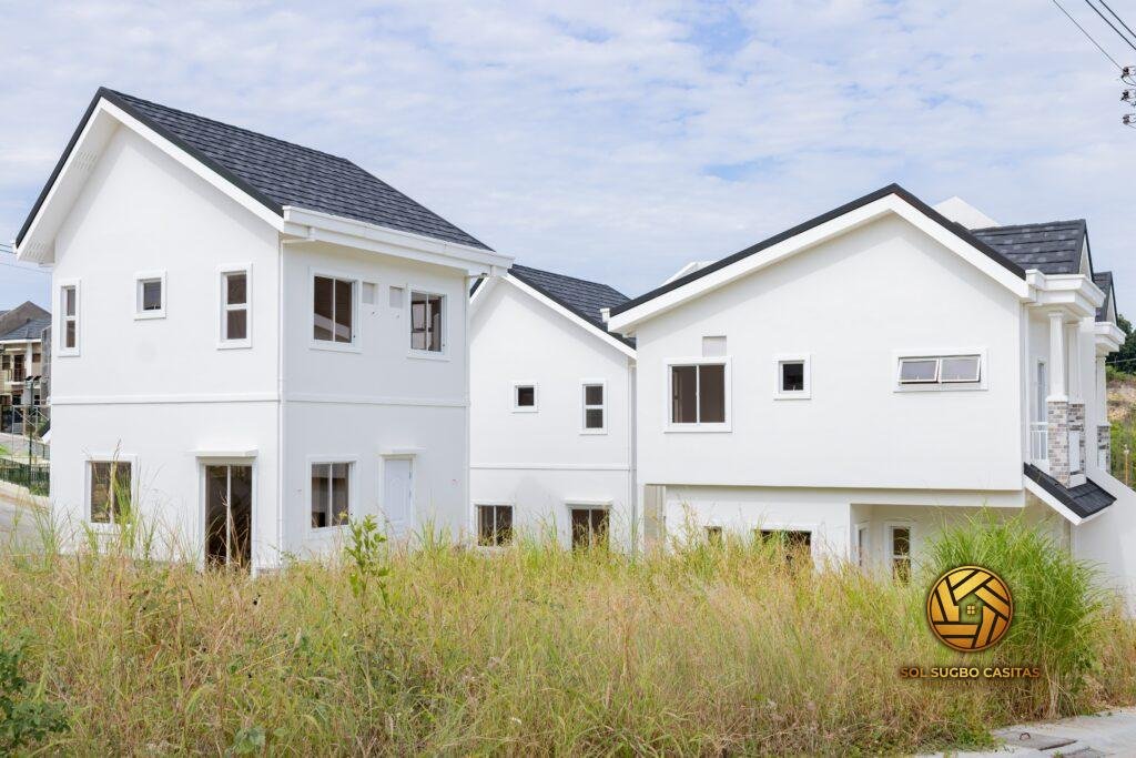 For Sale in Minglanilla Cape Cod Inspired 4-Bedroom Single Detached