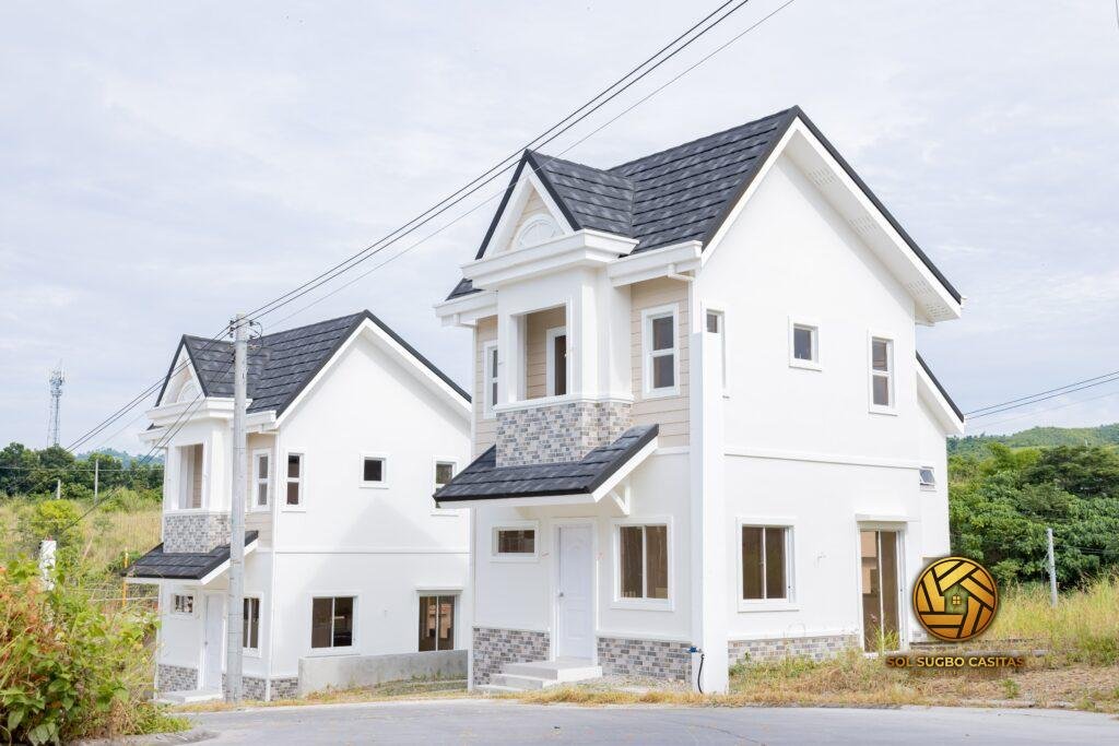 For Sale in Minglanilla Cape Cod Inspired 4-Bedroom Single Detached