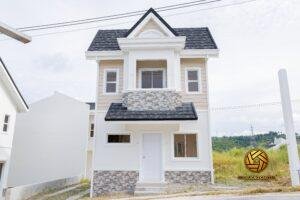 For Sale in Minglanilla Cape Cod Inspired 4-Bedroom Single Detached
